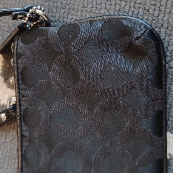 Coach Signature Wristlet Black Canvas & Siver Tone Hardware - Picture 8 of 13